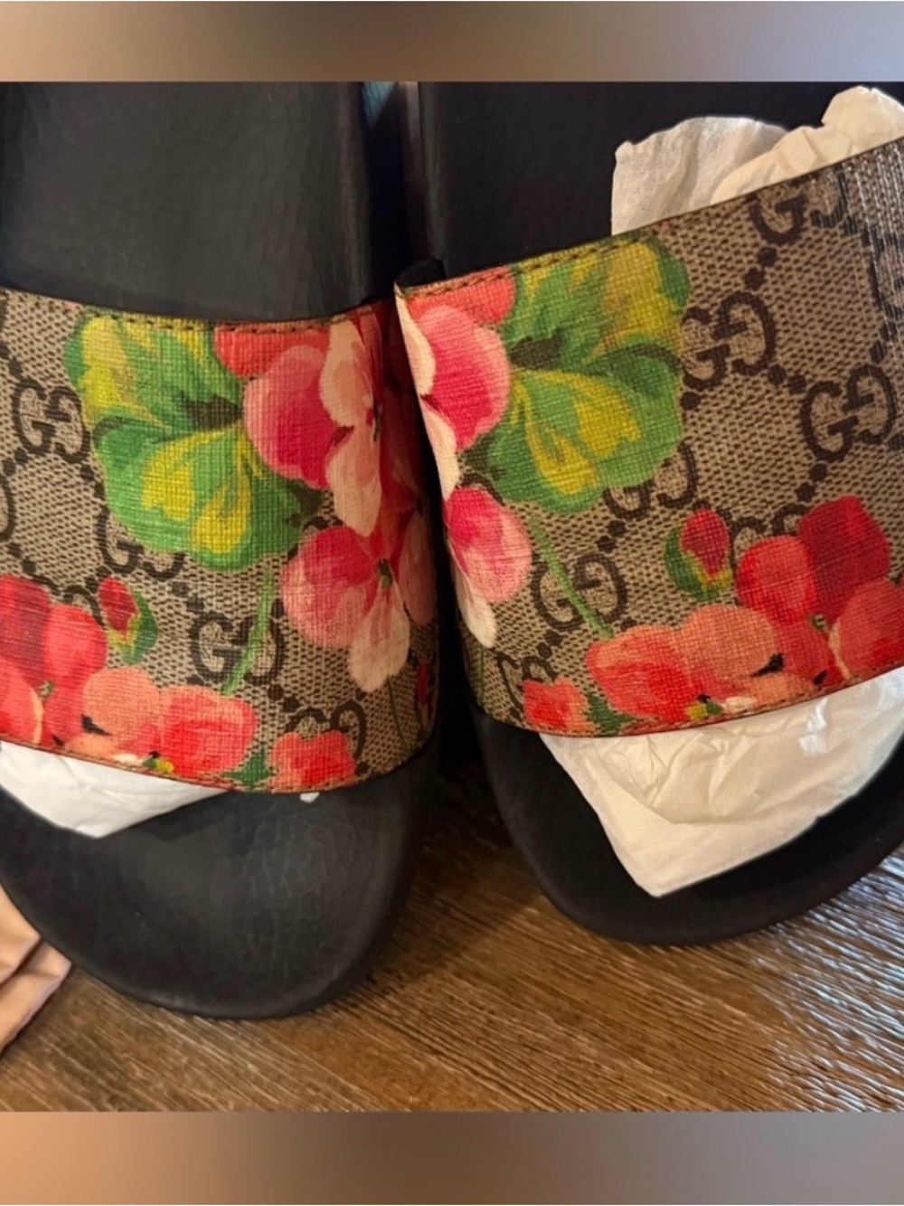 Gucci Floral Logo Slide Sandals in Multicolor